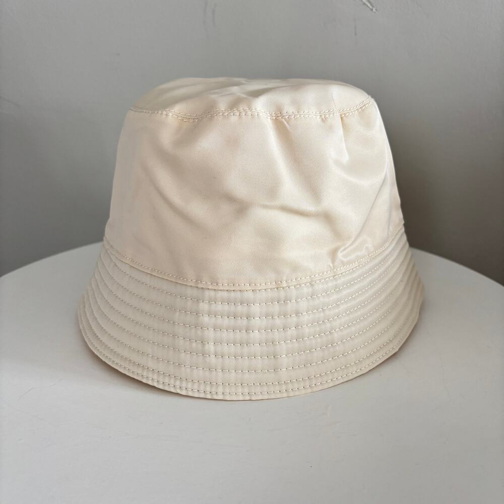 NWT Quince Revive Nylon Bucket Hat Cream White - Size: XS/S
